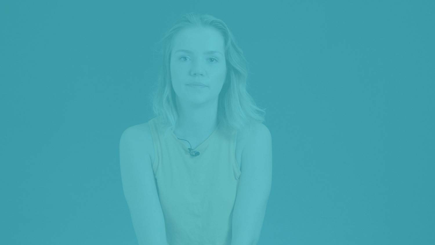 Stillbild från film med tjej som studerat utomlands genom Erasmus+