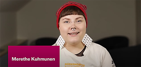 Spela upp video Merethe om sitt hjärtespråk nordsamiska